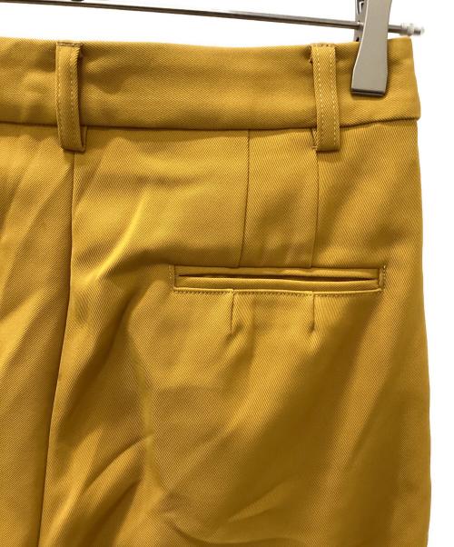 TODAYFUL（トゥデイフル）TODAYFUL (トゥデイフル) ツイルタックトラウザーズ イエロー サイズ:38の古着・服飾アイテム