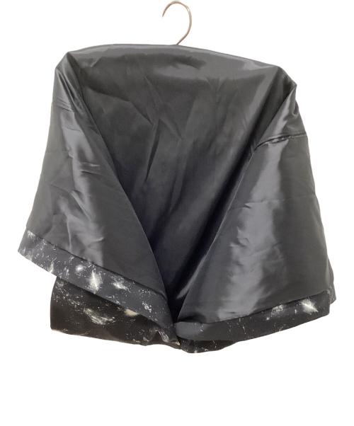 ENFOLD（エンフォルド）ENFOLD (エンフォルド) プリントロングスカート ブラック×ホワイト サイズ:38の古着・服飾アイテム