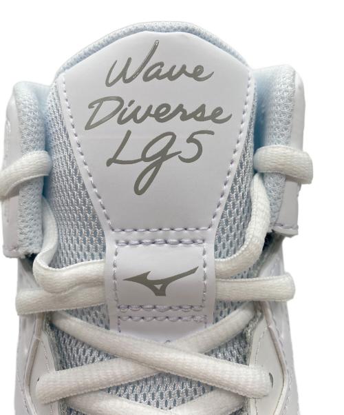 MIZUNO（ミズノ）MIZUNO (ミズノ) ウエーブダイバース LG 5 ホワイト サイズ:24.5 未使用品の古着・服飾アイテム