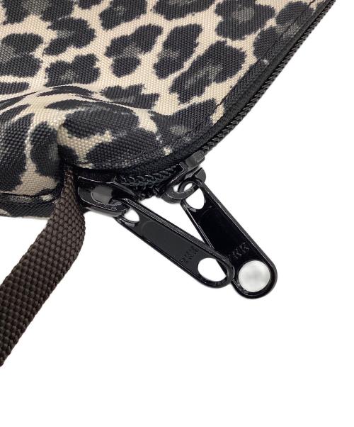 Herve Chapelier（エルベシャプリエ）Herve Chapelier (エルベシャプリエ) ナイロン舟型ショルダーバッグXS アイボリー×ブラックの古着・服飾アイテム