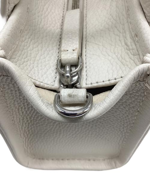 MARC JACOBS（マークジェイコブズ）MARC JACOBS (マークジェイコブズ) THE LEATHER TOTE ホワイトの古着・服飾アイテム