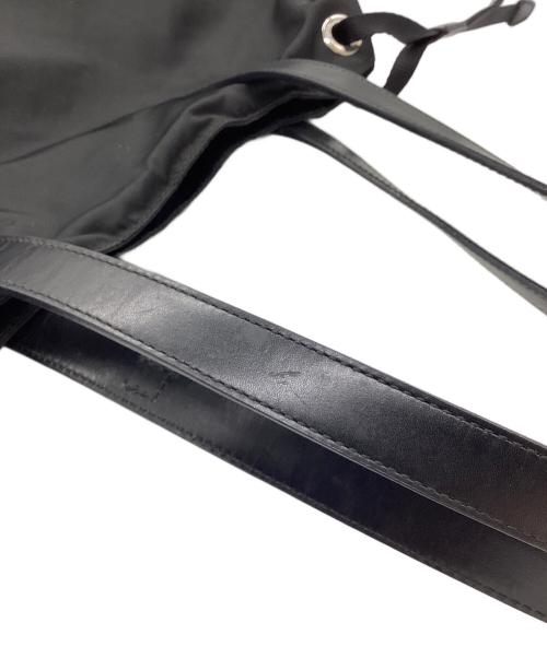 PRADA（プラダ）PRADA (プラダ) ナイロンショルダーバッグ 三角プレート ブラックの古着・服飾アイテム