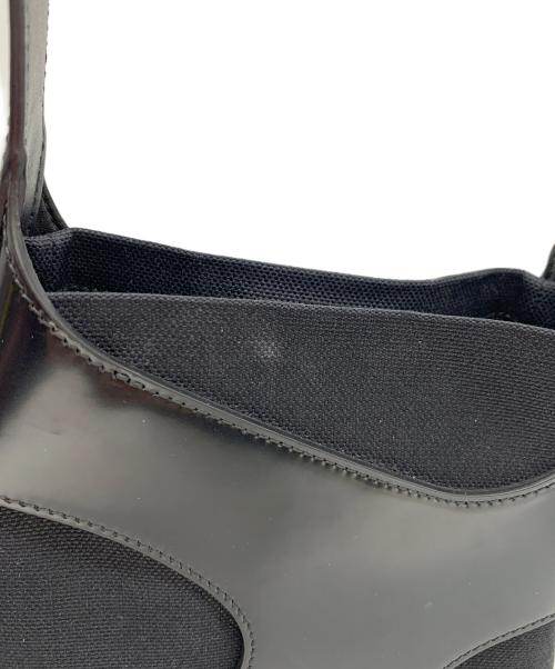 Ferragamo（フェラガモ）Ferragamo (フェラガモ) カットアウトディテール ハンドバッグ ブラックの古着・服飾アイテム