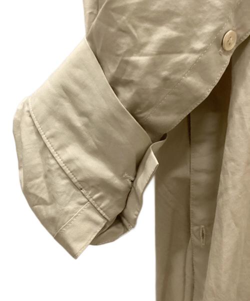 RYO TAKASHIMA（リョウタカシマ）RYO TAKASHIMA (リョウタカシマ) Oversize standcollar slit shirt ベージュ サイズ:Lの古着・服飾アイテム