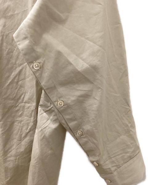 RYO TAKASHIMA（リョウタカシマ）RYO TAKASHIMA (リョウタカシマ) Oversize standcollar slit shirt ベージュ サイズ:Lの古着・服飾アイテム