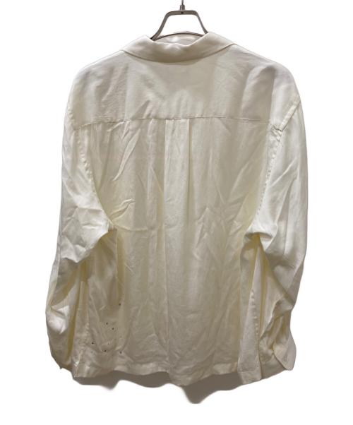 CAMPHOR WOOD（カンファーウッド）CAMPHOR WOOD (カンファーウッド) ラインストーンレーヨンシャツ ホワイト サイズ:Mの古着・服飾アイテム