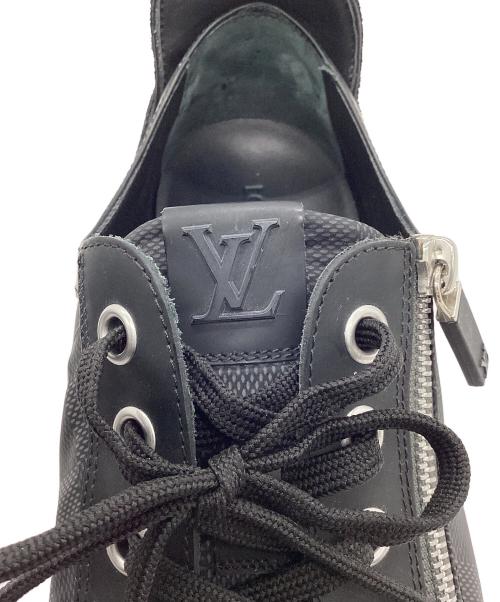LOUIS VUITTON（ルイ ヴィトン）LOUIS VUITTON (ルイ ヴィトン) サイドジップスニーカー ブラック サイズ:7 1/2の古着・服飾アイテム