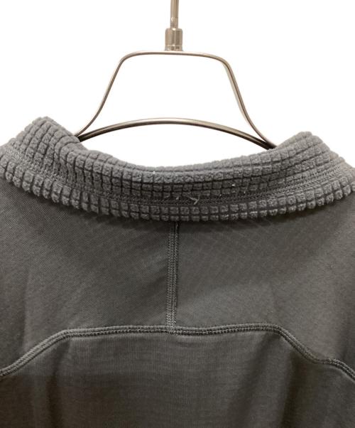 Patagonia（パタゴニア）Patagonia (パタゴニア) R-1 Flash Pullover Mars Color グレー サイズ:Ｍの古着・服飾アイテム