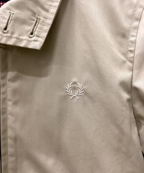 FRED PERRY（フレッドペリー）FRED PERRY (フレッドペリー) ハリントンマックコート ベージュ サイズ:XSの古着・服飾アイテム