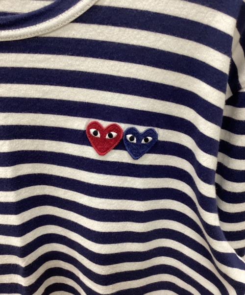 PLAY COMME des GARCONS（プレイコムデギャルソン）PLAY COMME des GARCONS (プレイコムデギャルソン) 長袖カットソー ホワイト×ネイビー サイズ:Lの古着・服飾アイテム