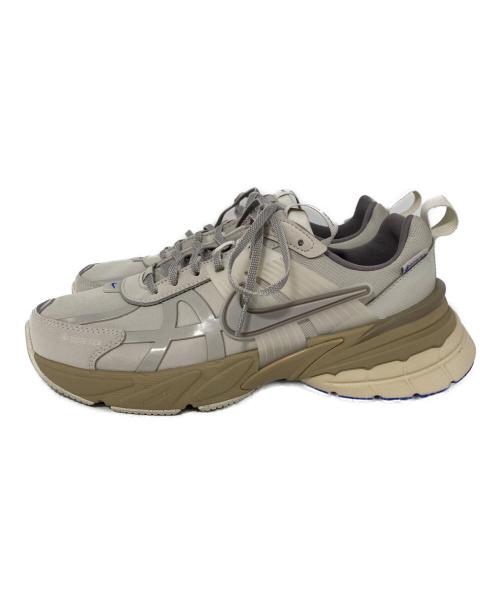 NIKE（ナイキ）NIKE (ナイキ) WMNS V2K RUN GTX ホワイト サイズ:23.5cmの古着・服飾アイテム