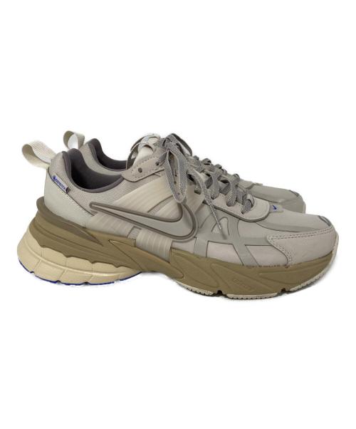 NIKE（ナイキ）NIKE (ナイキ) WMNS V2K RUN GTX ホワイト サイズ:23.5cmの古着・服飾アイテム