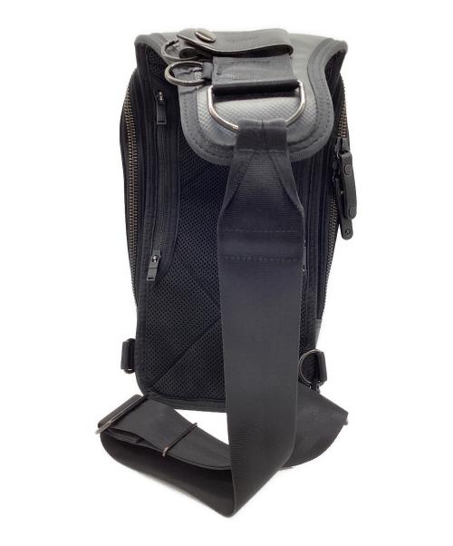 PORTER（ポーター）PORTER (ポーター) ヒートスリングショルダーバック ブラックの古着・服飾アイテム