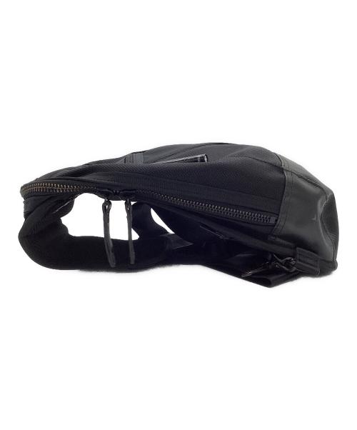 PORTER（ポーター）PORTER (ポーター) ヒートスリングショルダーバック ブラックの古着・服飾アイテム