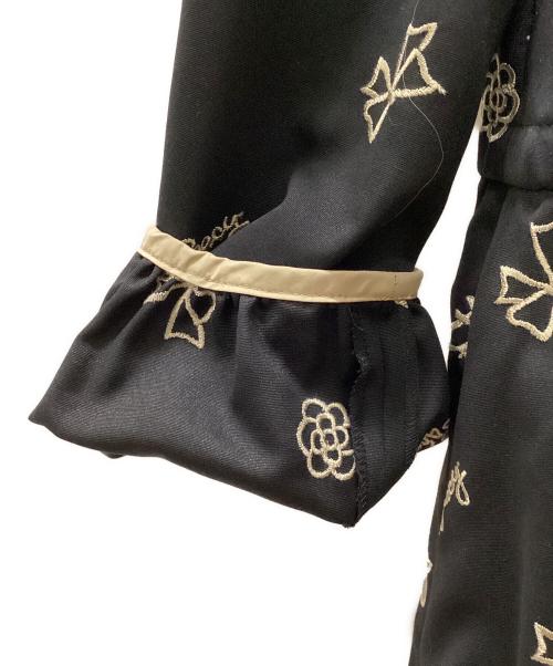 M'S GRACY（エムズグレイシー）M'S GRACY (エムズグレイシー) カメリア刺繍 スプリングジャケット ブラック サイズ:Mの古着・服飾アイテム