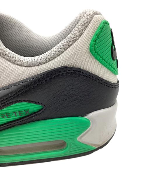 NIKE（ナイキ）NIKE (ナイキ) スニーカー ホワイト×グリーン サイズ:27cmの古着・服飾アイテム