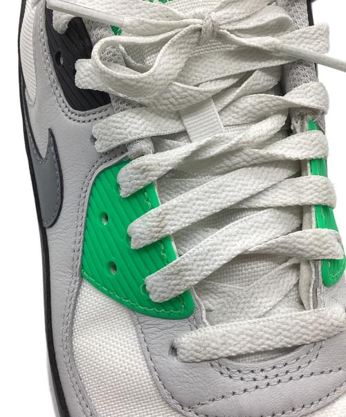 NIKE（ナイキ）NIKE (ナイキ) スニーカー ホワイト×グリーン サイズ:27cmの古着・服飾アイテム