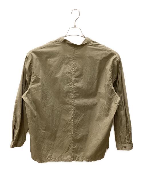 STILL BY HAND（スティルバイハンド）STILL BY HAND (スティルバイハンド) ボタンレススキッパーシャツ ベージュ サイズ:50の古着・服飾アイテム