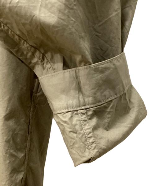 STILL BY HAND（スティルバイハンド）STILL BY HAND (スティルバイハンド) ボタンレススキッパーシャツ ベージュ サイズ:50の古着・服飾アイテム