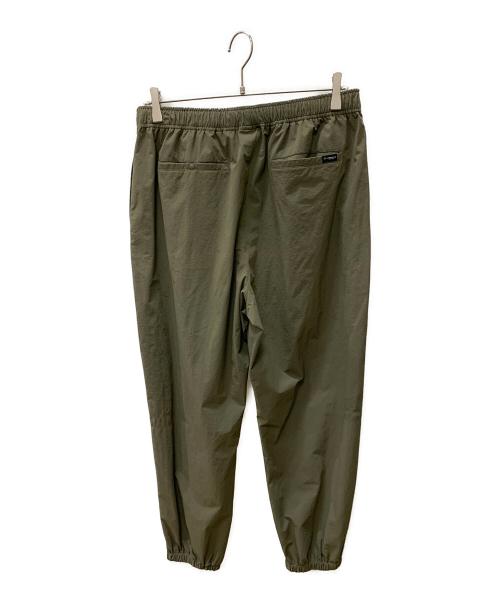 AXESOUIN（アクシーズ・クイン）AXESOUIN (アクシーズ・クイン) テックアスレチックイージーパンツ グリーン サイズ:Lの古着・服飾アイテム