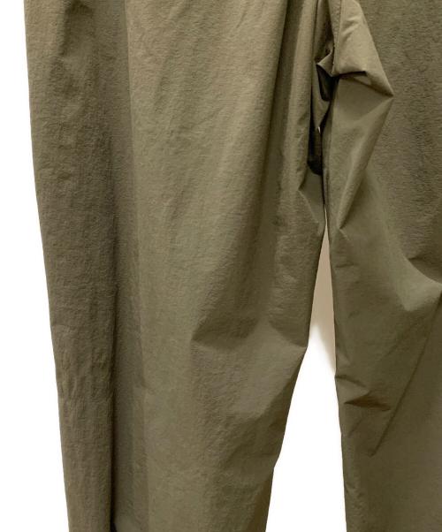 AXESOUIN（アクシーズ・クイン）AXESOUIN (アクシーズ・クイン) テックアスレチックイージーパンツ グリーン サイズ:Lの古着・服飾アイテム