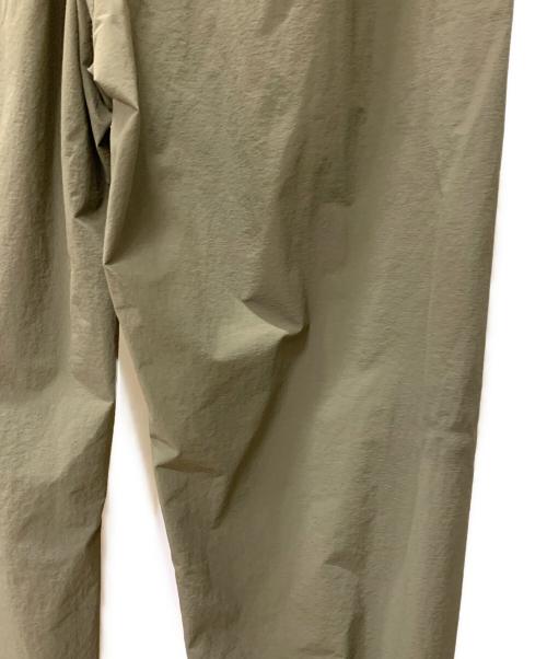 AXESOUIN（アクシーズ・クイン）AXESOUIN (アクシーズ・クイン) テックアスレチックイージーパンツ グリーン サイズ:Lの古着・服飾アイテム