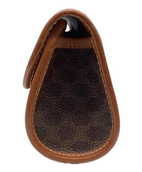 CELINE（セリーヌ）CELINE (セリーヌ) フラップポーチ ブラウンの古着・服飾アイテム