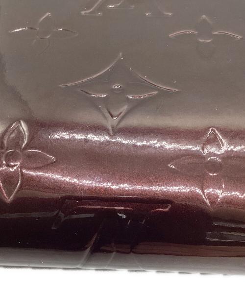 LOUIS VUITTON（ルイ ヴィトン）LOUIS VUITTON (ルイ ヴィトン) ヴェルニ ジッピー ウォレット アマラントの古着・服飾アイテム