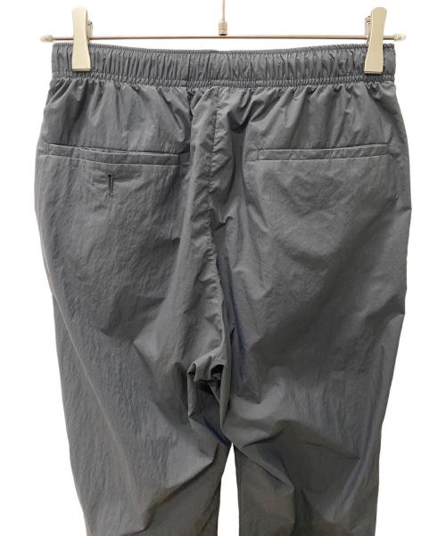 UNITED ARROWS（ユナイテッドアローズ）UNITED ARROWS (ユナイテッドアローズ) ダントツ撥水 ナイロン イージーパンツ グレー サイズ:Sの古着・服飾アイテム