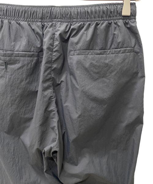 UNITED ARROWS（ユナイテッドアローズ）UNITED ARROWS (ユナイテッドアローズ) ダントツ撥水 ナイロン イージーパンツ グレー サイズ:Sの古着・服飾アイテム