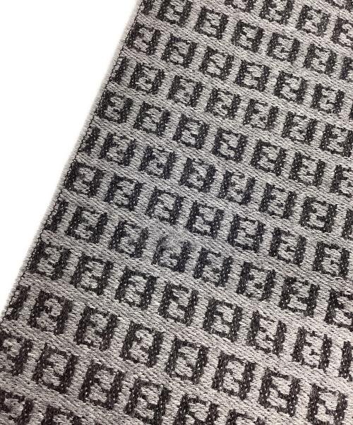 FENDI（フェンディ）FENDI (フェンディ) マフラー グレーの古着・服飾アイテム