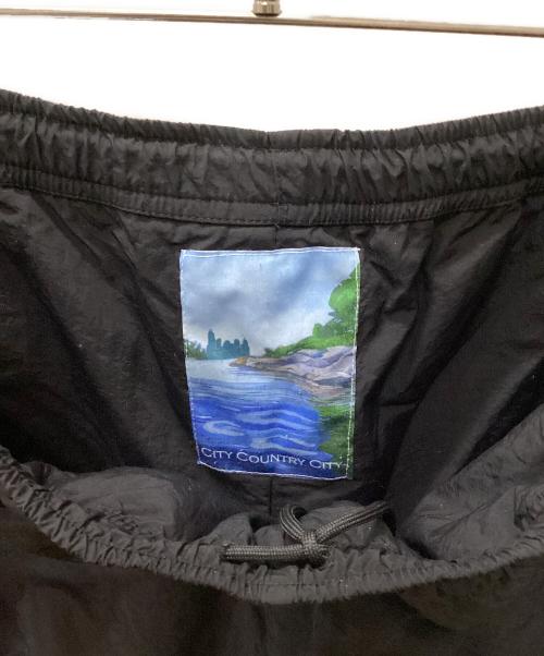 city country city（シティーカントリーシティー）city country city (シティーカントリーシティー) SWITCHING NYLON PADDED PANTS ブラック サイズ:Lの古着・服飾アイテム