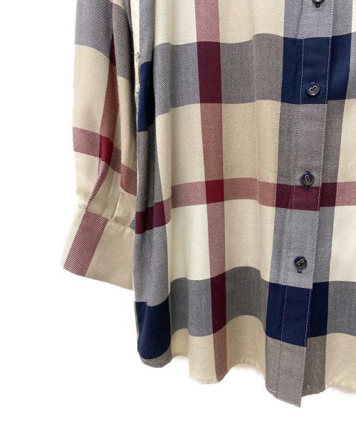 BLUE LABEL CRESTBRIDGE（ブルーレーベルクレストブリッジ）BLUE LABEL CRESTBRIDGE (ブルーレーベルクレストブリッジ) 長袖シャツ ベージュ サイズ:Sの古着・服飾アイテム