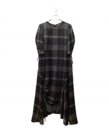 BLUE LABEL CRESTBRIDGE（ブルーレーベルクレストブリッジ）の古着「チェックハンマーサテンワンピース」｜ブラック