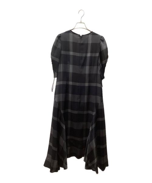BLUE LABEL CRESTBRIDGE（ブルーレーベルクレストブリッジ）BLUE LABEL CRESTBRIDGE (ブルーレーベルクレストブリッジ) チェックハンマーサテンワンピース ブラック サイズ:38の古着・服飾アイテム