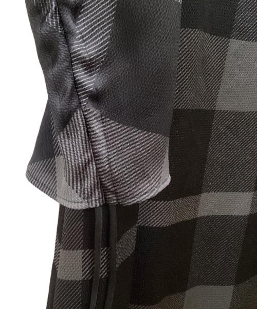 BLUE LABEL CRESTBRIDGE（ブルーレーベルクレストブリッジ）BLUE LABEL CRESTBRIDGE (ブルーレーベルクレストブリッジ) チェックハンマーサテンワンピース ブラック サイズ:38の古着・服飾アイテム