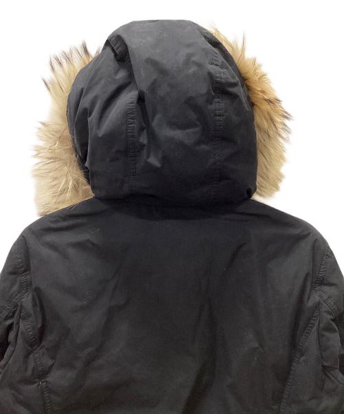 BURBERRY BLACK LABEL（バーバリーブラックレーベル）BURBERRY BLACK LABEL (バーバリーブラックレーベル) ファー付ダウンジャケット ブラック サイズ:Lの古着・服飾アイテム