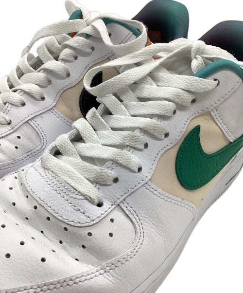 NIKE（ナイキ）NIKE (ナイキ) AIR FORCE 1 07 LV8 EMB ホワイト サイズ:27cmの古着・服飾アイテム