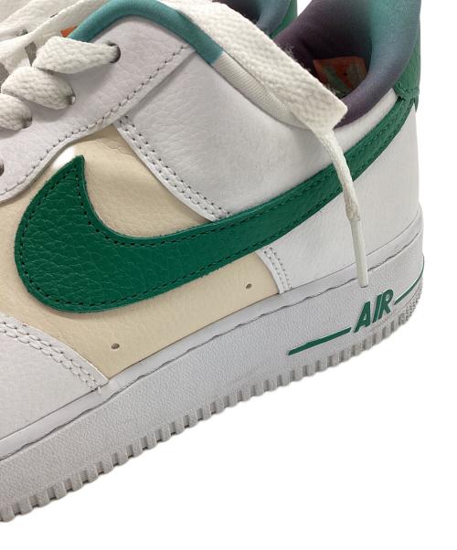 NIKE（ナイキ）NIKE (ナイキ) AIR FORCE 1 07 LV8 EMB ホワイト サイズ:27cmの古着・服飾アイテム