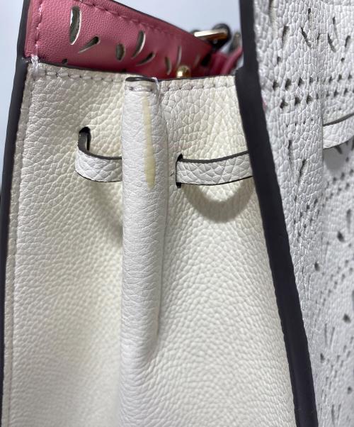 Kate Spade（ケイトスペード）Kate Spade (ケイトスペード) ハンドバッグ ホワイト×ピンクの古着・服飾アイテム