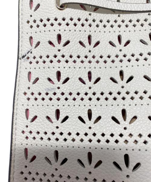 Kate Spade（ケイトスペード）Kate Spade (ケイトスペード) ハンドバッグ ホワイト×ピンクの古着・服飾アイテム