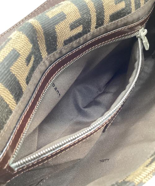 FENDI（フェンディ）FENDI (フェンディ) ショルダーバッグ ブラウンの古着・服飾アイテム