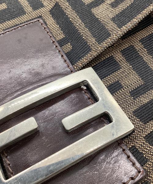 FENDI（フェンディ）FENDI (フェンディ) ショルダーバッグ ブラウンの古着・服飾アイテム