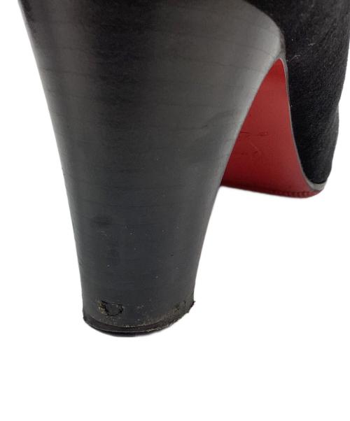 Christian Louboutin（クリスチャン・ルブタン）Christian Louboutin (クリスチャン・ルブタン) スウェードパンプス ブラック サイズ:38の古着・服飾アイテム