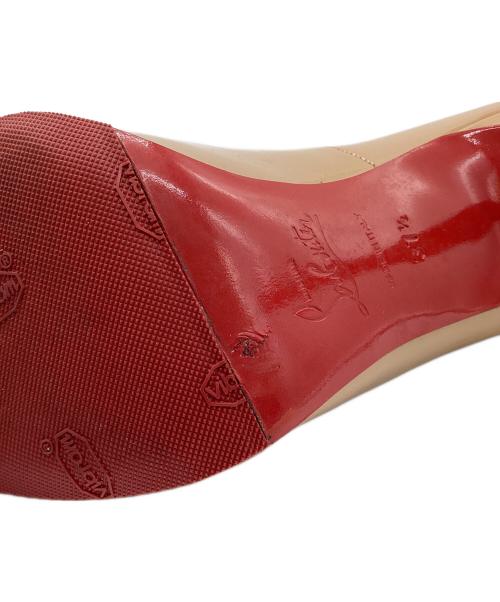 Christian Louboutin（クリスチャン・ルブタン）Christian Louboutin (クリスチャン・ルブタン) パンプス ベージュ サイズ:37.5の古着・服飾アイテム