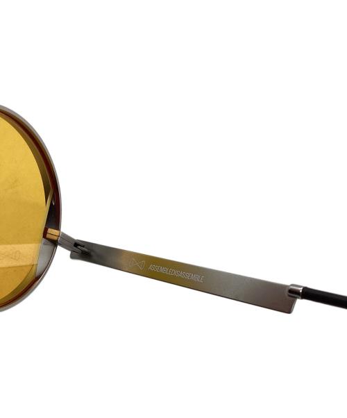 ASSEMBLEDISASSEMBLE（アセンブルディスアセンブル）ASSEMBLEDISASSEMBLE (アセンブルディスアセンブル) TWO FACE サングラス イエロー サイズ: 44□21 151の古着・服飾アイテム