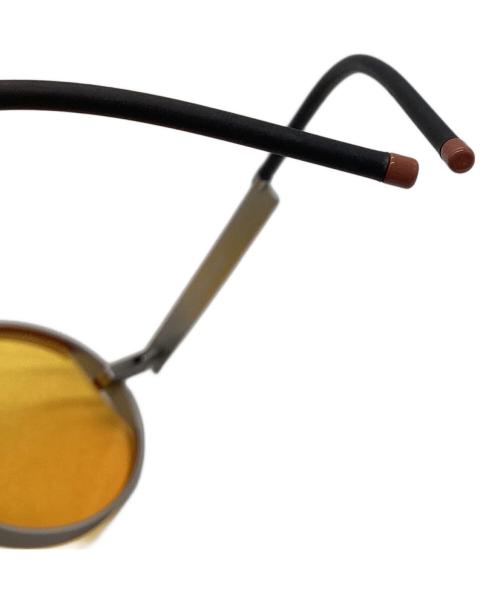 ASSEMBLEDISASSEMBLE（アセンブルディスアセンブル）ASSEMBLEDISASSEMBLE (アセンブルディスアセンブル) TWO FACE サングラス イエロー サイズ: 44□21 151の古着・服飾アイテム