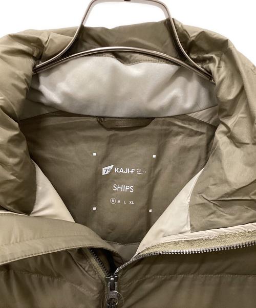SHIPS（シップス）SHIPS (シップス) ライトナイロン パデッド スタンド ブルゾン カーキ サイズ:S 未使用品の古着・服飾アイテム