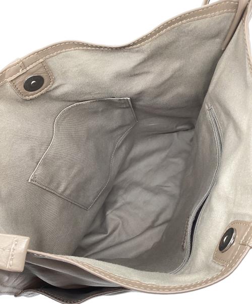 EAR（イア）EAR (イア) ぺったんショルダーバッグ ブラウンの古着・服飾アイテム