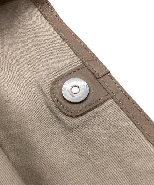 EAR（イア）EAR (イア) ぺったんショルダーバッグ ブラウンの古着・服飾アイテム